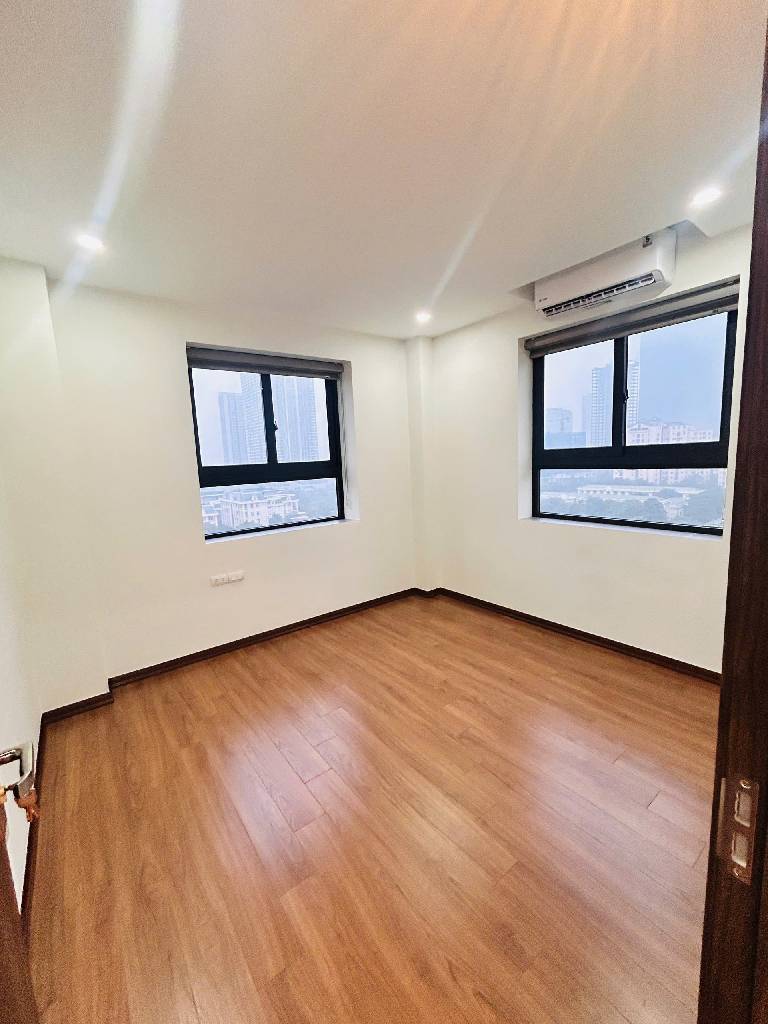 Cực hiếm! Chỉ nhỉnh 6 tỷ sở hữu ngay căn hộ 3 ngủ, lô góc siêu đẹp KĐT  Nam Trung Yên