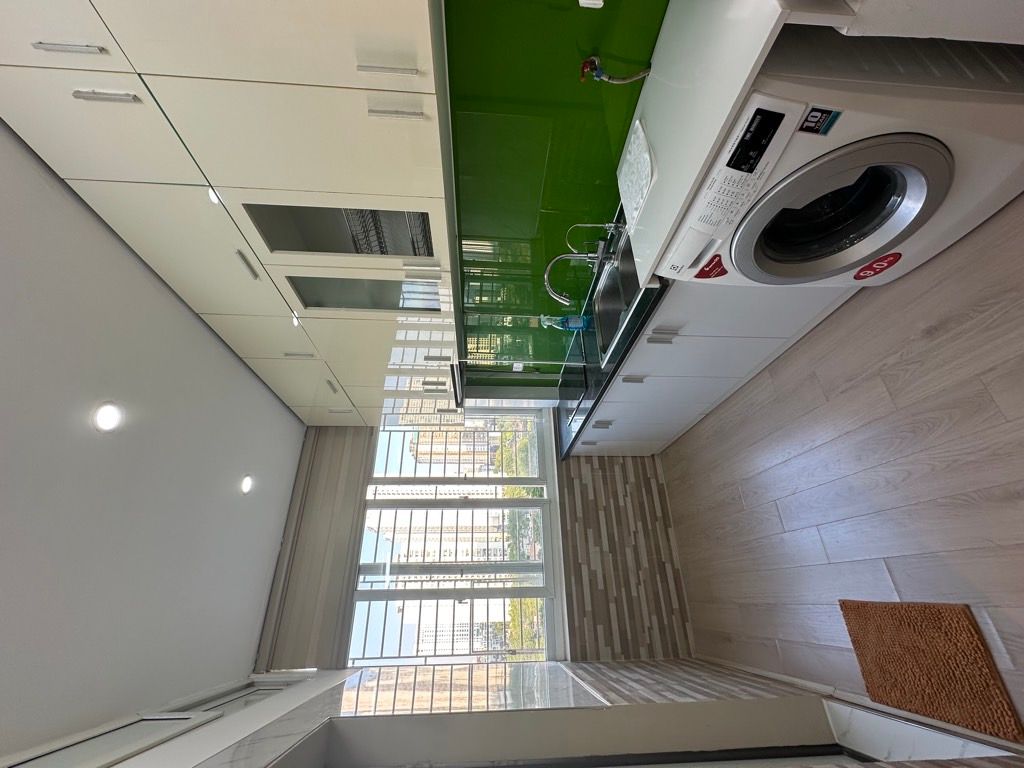 Siêu hiếm! Chỉ nhỉnh 4 tỷ sở hữu ngay căn hộ 2 ngủ lô góc siêu đẹp chung cư Yên Hòa, Cầu Giấy