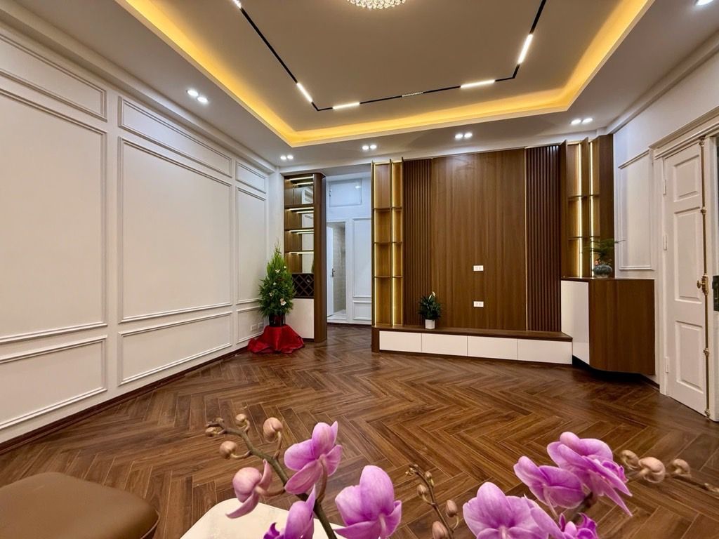 Hiếm nhất Ba Đình, Căn hộ chung cư Đốc Ngữ siêu đẹp 98m2, 3 ngủ 2WC, Dân trí cao, An ninh tốt, Tặng full nội thất xịn, Ở ngay