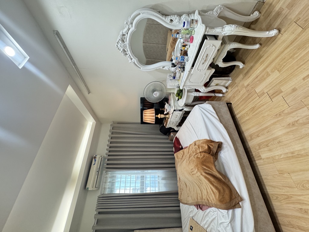 Siêu hiếm, Căn hộ 2 ngủ 2WC chung cư Kim Văn Kim Lũ, Tặng nội thất xịn, Ở ngay chỉ nhỉnh 4 tỷ