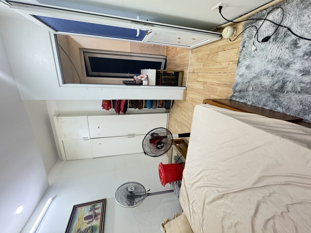 Siêu hiếm, Căn hộ 2 ngủ 2WC chung cư Kim Văn Kim Lũ, Tặng nội thất xịn, Ở ngay chỉ nhỉnh 4 tỷ