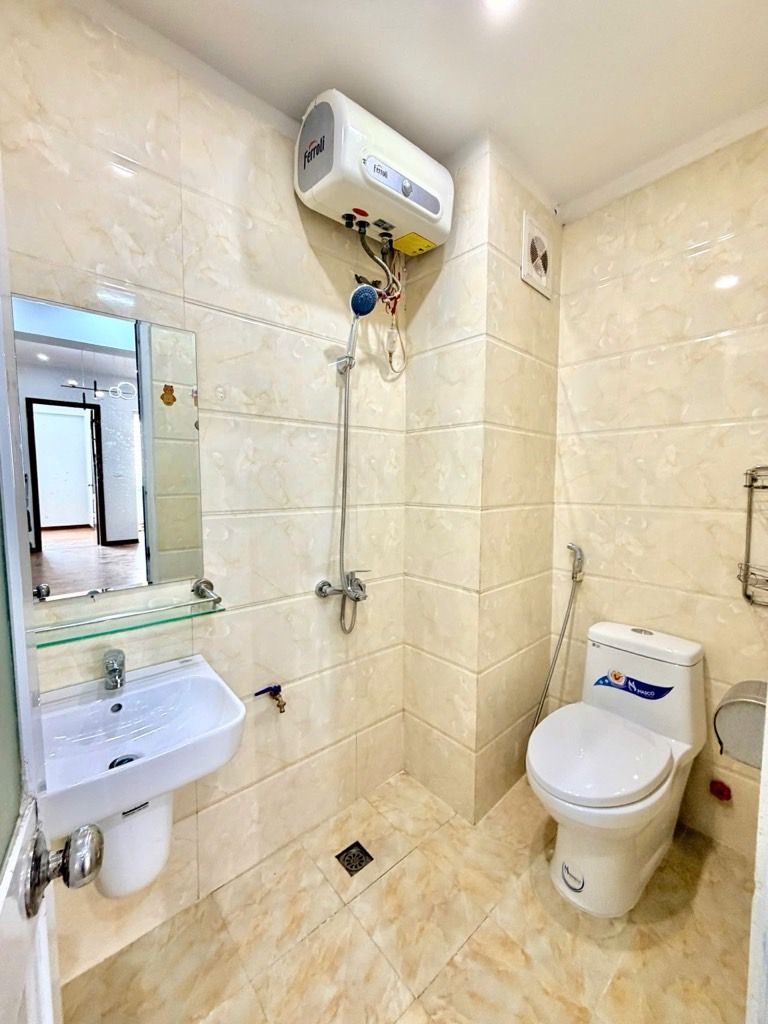 Cực Hiếm! Chỉ Nhỉnh 4 Tỷ Sở Hữu Ngay Căn Hộ 2 Ngủ 1WC KĐT TP Giao Lưu, Lô Góc 3 Thoáng, Nội Thất Mới Đẹp, Ở Luôn