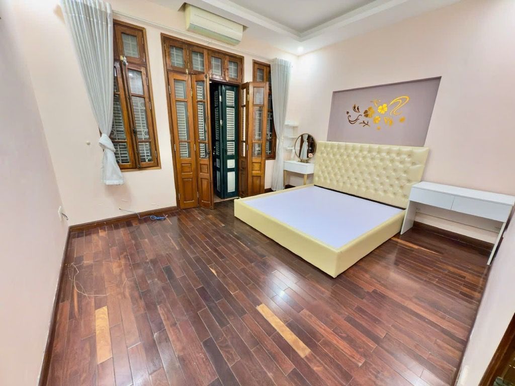 Nhà đẹp phân lô, Trần Quốc Hoàn, Cầu Giấy, Oto tránh, 30m ra phố, Ở hoặc cho thuê, 50m2 chỉ 2x tỷ