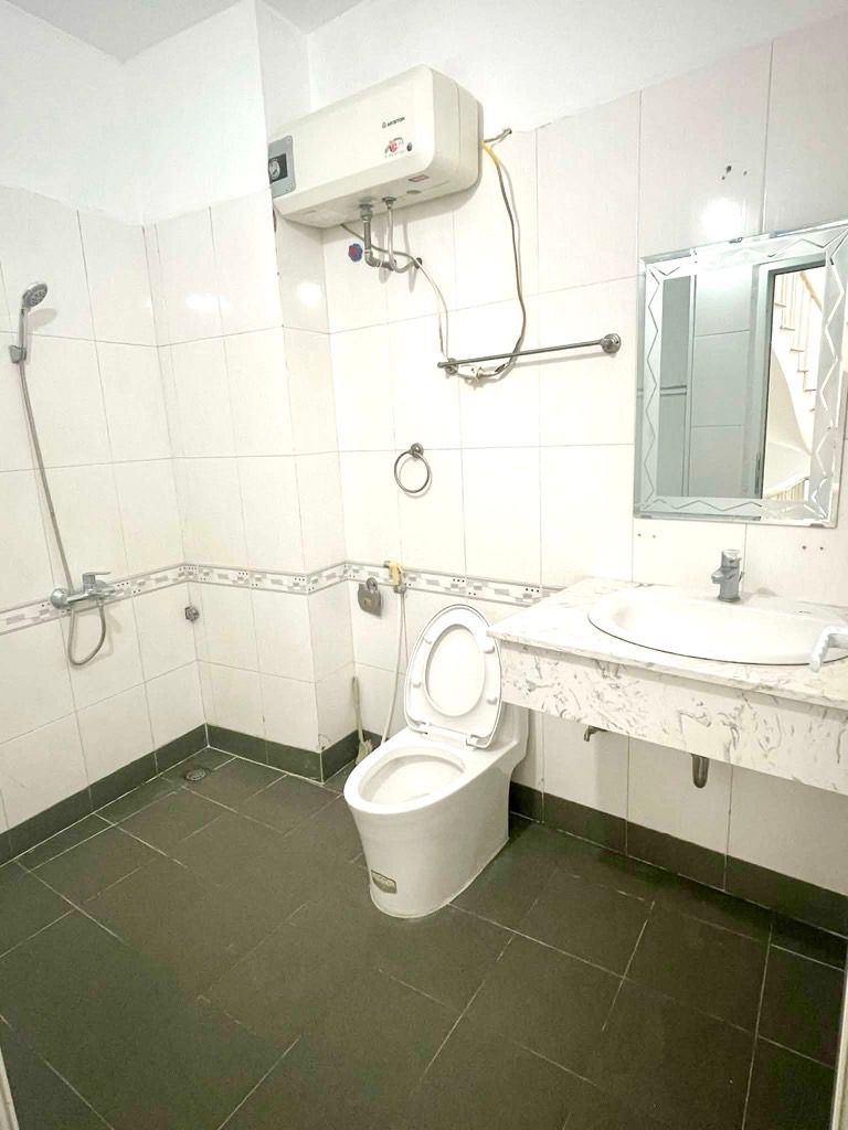 Nhà đẹp ở luôn, Đào Tấn, Ba Đình, Mặt tiền rộng, Gần phố, Ngõ thông, 40m2 chỉ nhỉnh 7 tỷ