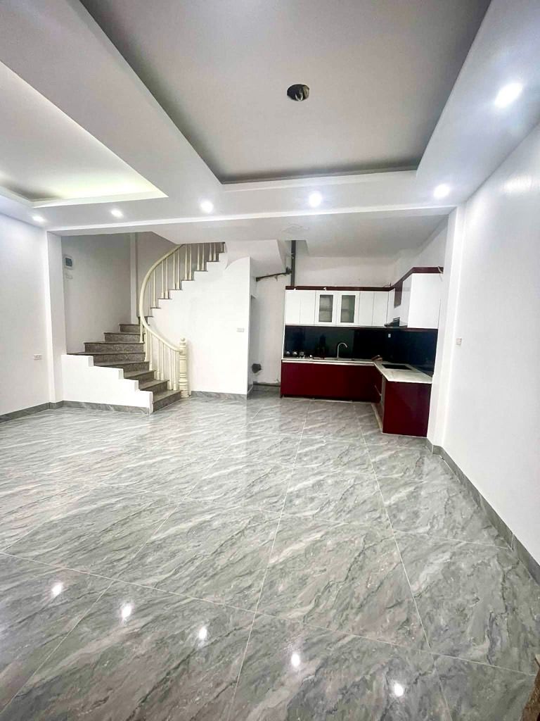 Nhà đẹp ở luôn, Đào Tấn, Ba Đình, Mặt tiền rộng, Gần phố, Ngõ thông, 40m2 chỉ nhỉnh 7 tỷ