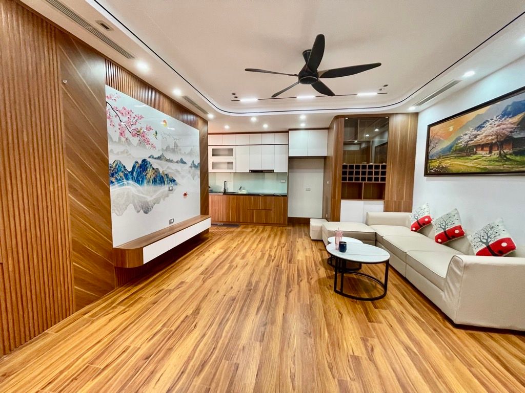 Chỉ nhỉnh 7 tỷ sở hữu ngay căn hộ 79m2, 3 ngủ 2WC, nội thất siêu đẹp chung cư mặt phố Trung Kính