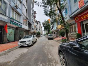 Bán nhà 5 tầng 41m2 Phú Diễn, Gần oto, An sinh tốt, Full nội thất, Nhà đẹp ở ngay