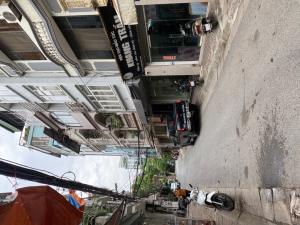 Bán nhà 43m2 ngõ 189 Hoàng Hoa Thám, 50m ra oto, Gần mặt phố, Full nội thất, Nhà đẹp ở luôn