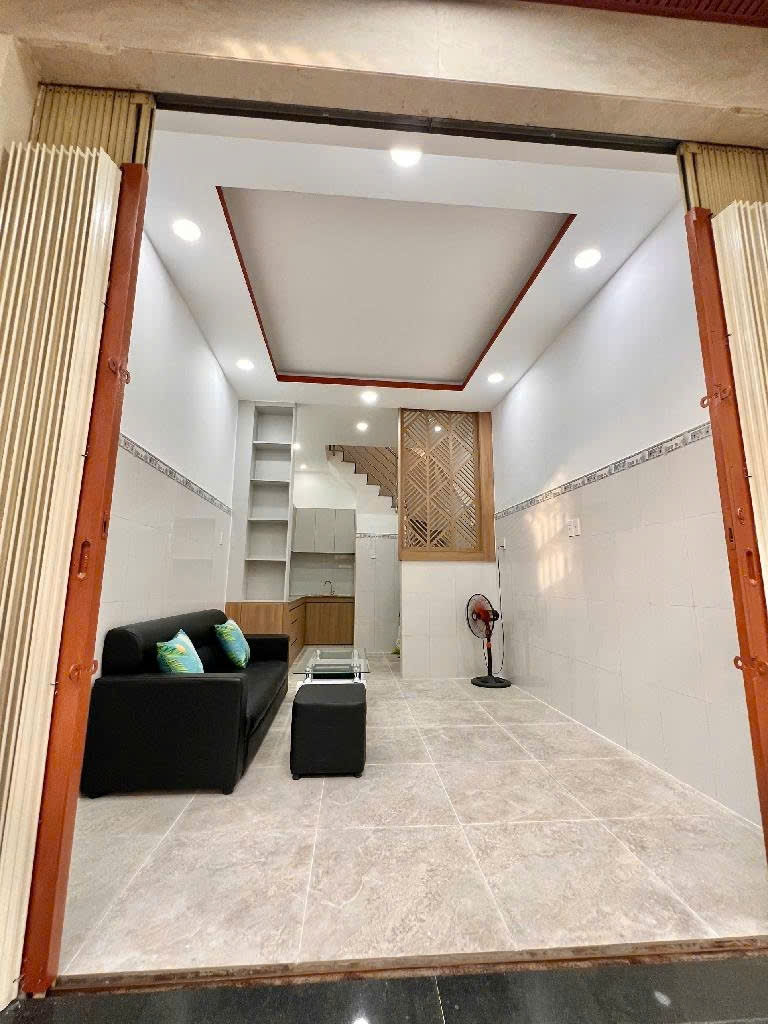 * Nhà 4 Tầng , Trần Xuân Soạn , Quận 7 , 26m² , Cách mặt tiền đường 29m , 4Tỷ nhĩnh