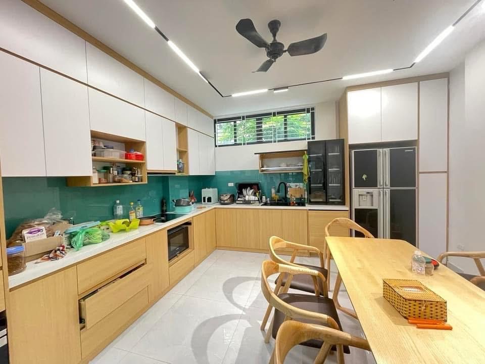 Bán Nhà phố Lâm Du, Ô Tô Tránh, Full Nội Thất, 90m2