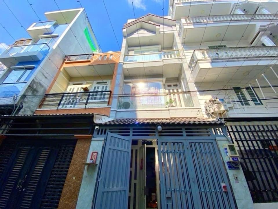 Nhà phố 3 tầng , 40m2 ,Ngay Mã Lò , gần Bệnh Viện, Trường học, Siêu Thị !! Đầy đủ tiện nghi , giá chỉ 4 Tỷ