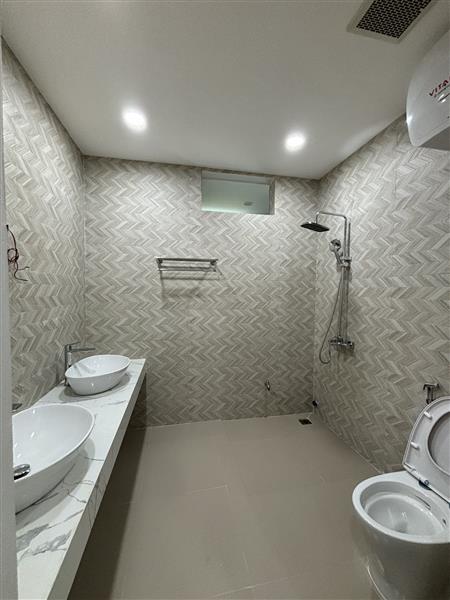 BÁN NHÀ TẬP THỂ KIM LIÊN THÔNG 3 PHÒNG CỰC HIẾM,ĐẸP LUNG LINH, 160M2, 2 TẦNG, 6PN, 3WC