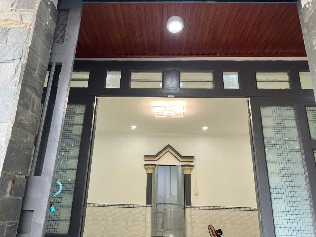 BÁN NHÀ mặt tiền Tô Ngọc Vân gần UBND Thạnh Xuân Q12, giá nhỉnh 5 tỷ.