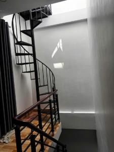 Cần bán gấp nhà Thạnh Lộc 49 – Nội thất cao cấp, chỉ hơn 40 triệu/m²