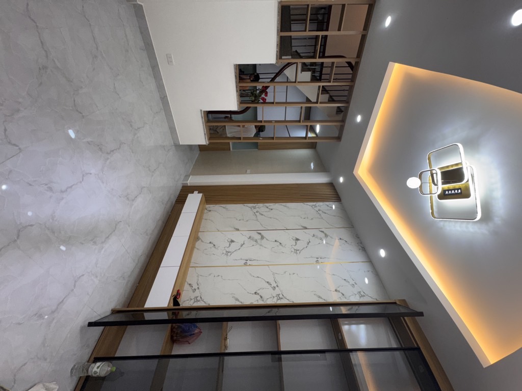 NHÀ ĐẸP TÂY SƠN –GẦN NGÃ TƯ SỞ - VỊ TRÍ VÀNG – 4 TẦNG - Ở LUÔN -  NHỈNH 4 Tỷ