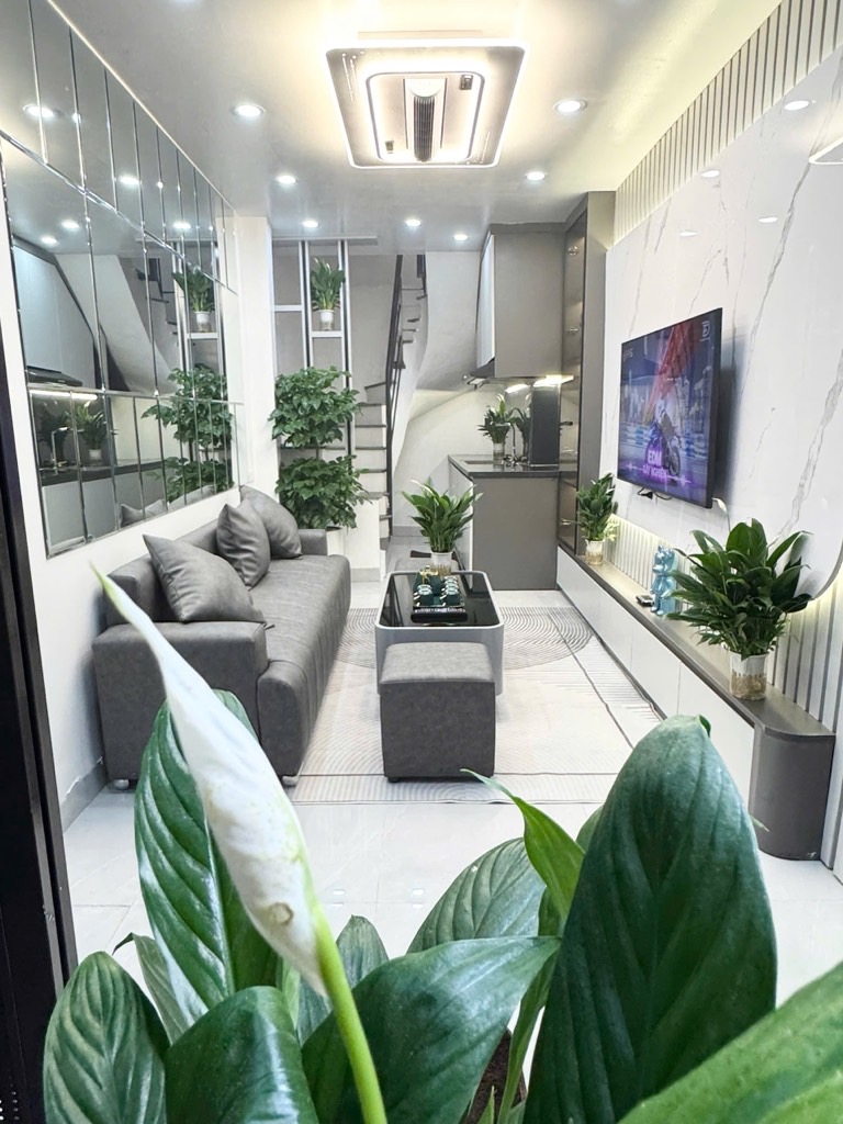 NHÀ ĐẸP 5 TẦNG TT ĐỐNG ĐA – FULL NỘI THẤT CAO CẤP –  50M RA PHỐ - NHỈNH 4 TỶ