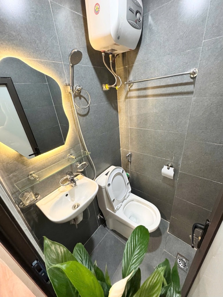 NHÀ ĐẸP 5 TẦNG TT ĐỐNG ĐA – FULL NỘI THẤT CAO CẤP –  50M RA PHỐ - NHỈNH 4 TỶ