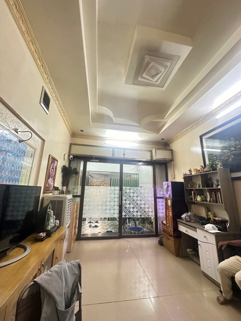 Nhà mặt tiền LVLương Quận 7, 4 Tầng hoàn công vuông vức,