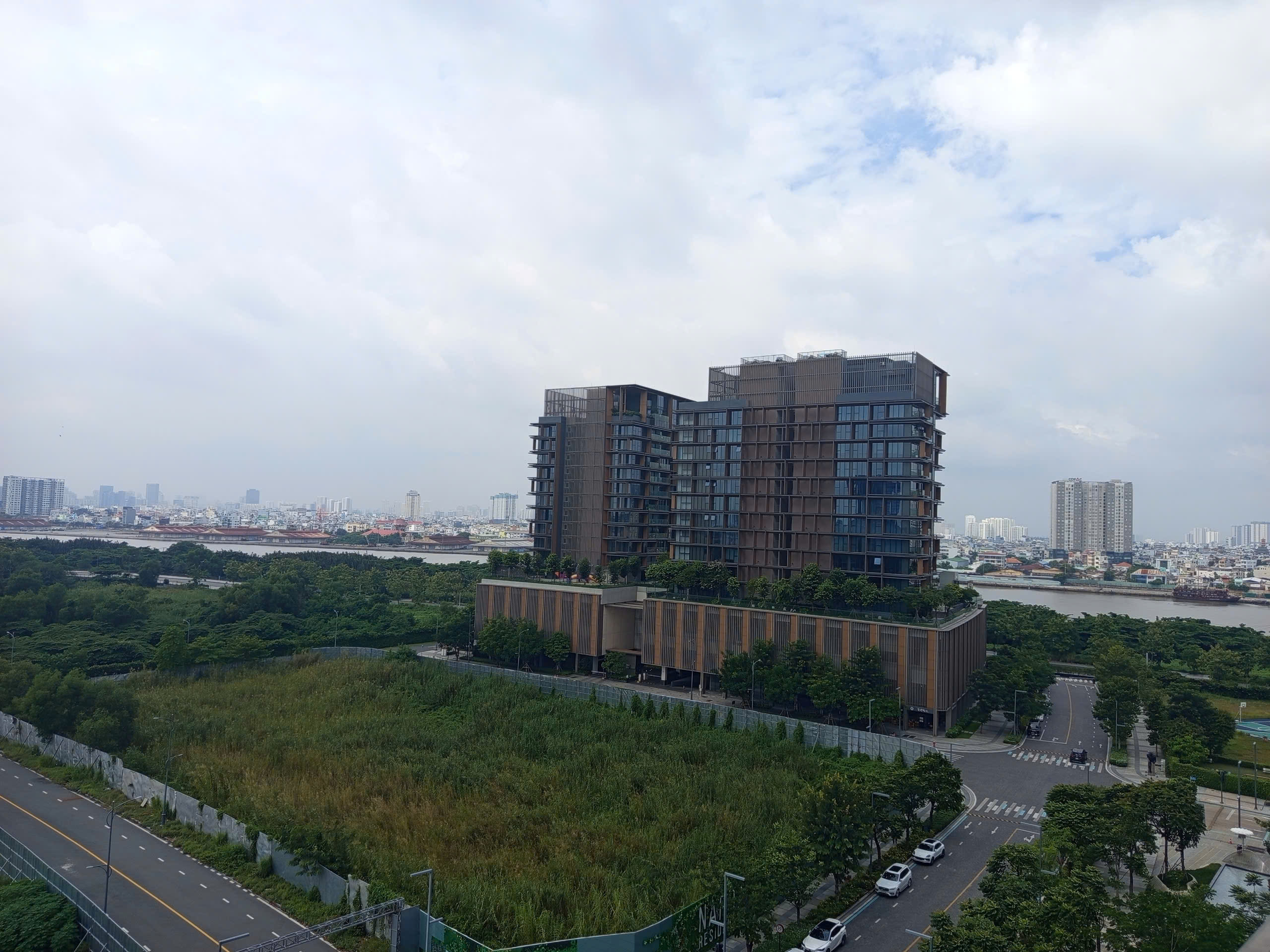 Căn Hộ 90m2 đủ nội thất Empire City Quận 2 cần bán hoặc cho thuê dài hạn