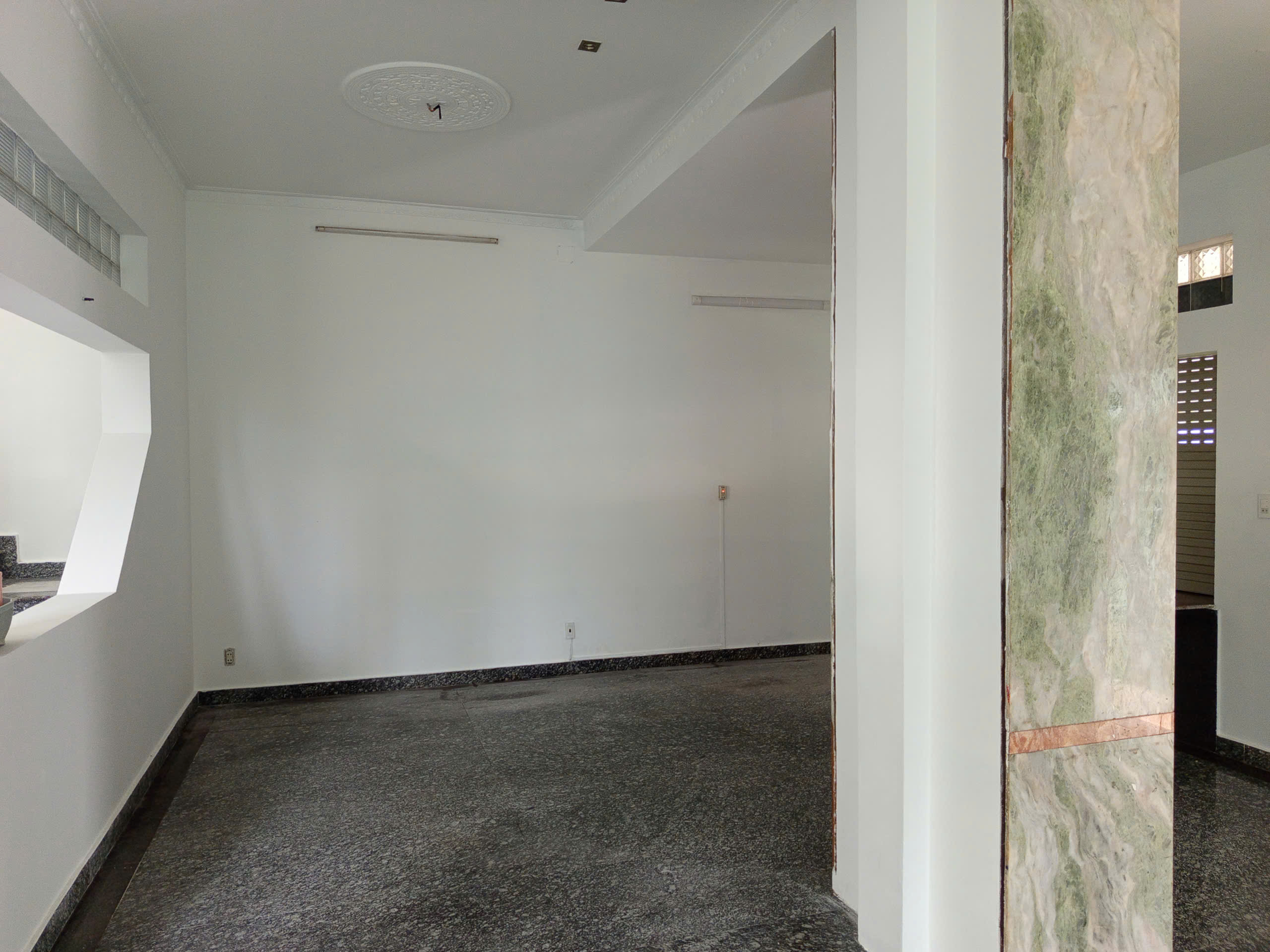 Bán hoặc cho thuê tòa nhà 4 Tầng 2 mặt tiền đường NDTrinh Quận 2