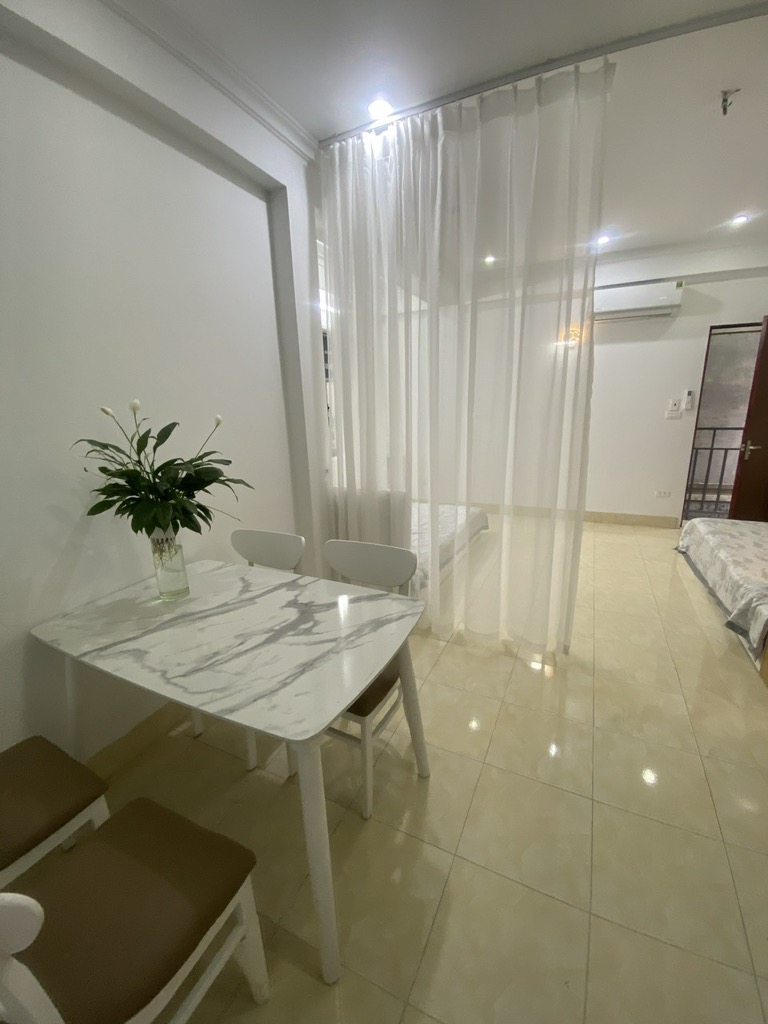 Cổ Nhuế, 7 tầng thang máy oto đậu cửa 12 tỷ