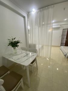 Cổ Nhuế, 7 tầng thang máy oto đậu cửa 12 tỷ