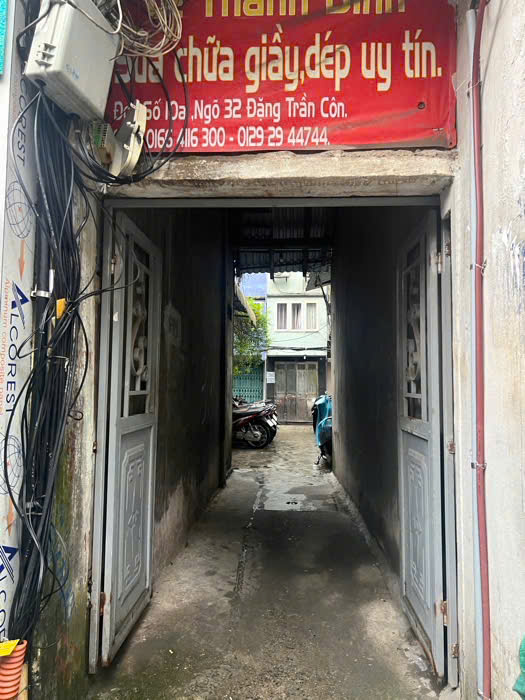 Nhỏ Xinh Đặng Trần Côn