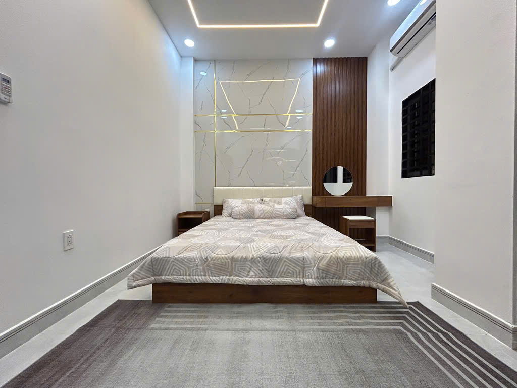 Bán Nhà 2 Tầng Mới Xây full NT-May lạnh, Tivi– 85m² – SHR – Gara ÔTô –ngay Chợ Long Trường, Tp. Thủ