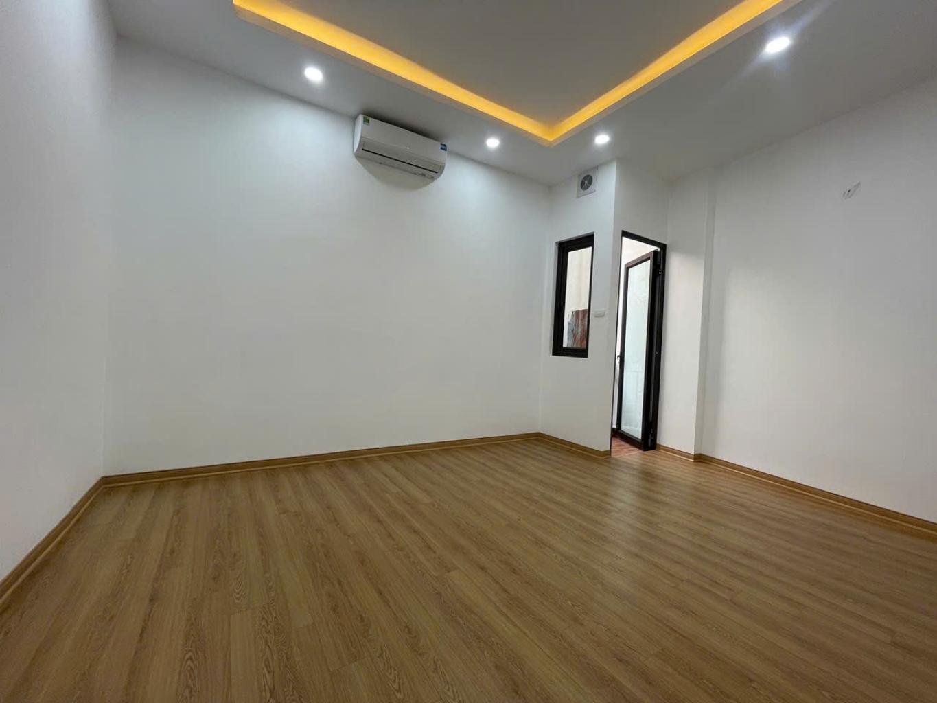 Bán nhà Khương Trung- 50m ra mặt phố - Giá đầu tư- 54m2