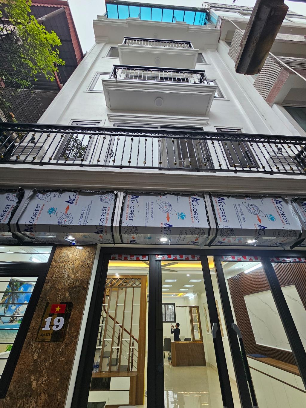 Bán nhà tam trinh hoàng mai view hồ 5 tầng thang máy 68m2 giá 12,3 tỷ