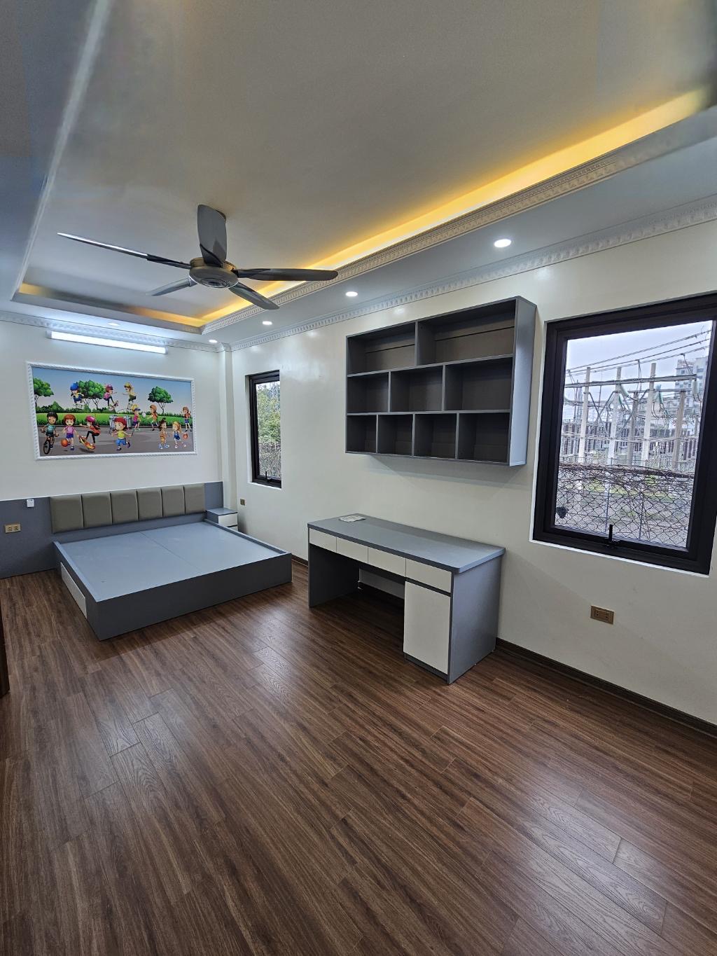 Bán nhà tam trinh hoàng mai view hồ 5 tầng thang máy 68m2 giá 12,3 tỷ