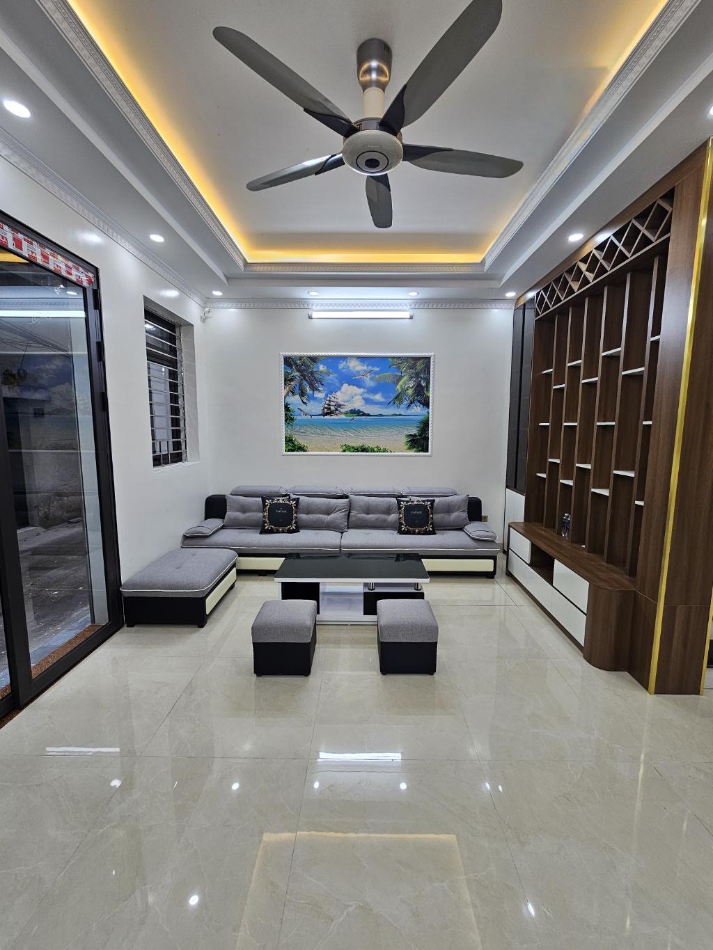 Bán nhà tam trinh hoàng mai view hồ 5 tầng thang máy 68m2 giá 12,3 tỷ