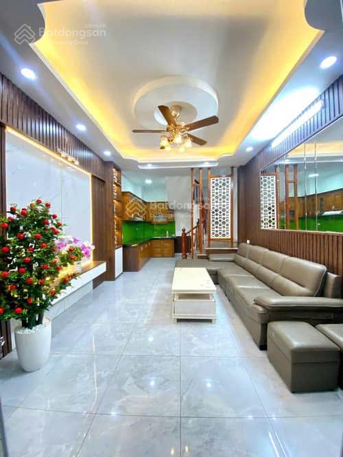 Bán nhà tại Ngũ Nhạc - Thanh Trì - Hoàng Mai. 32m2 - 5 tầng - full nội thất - 4,95 tỷ