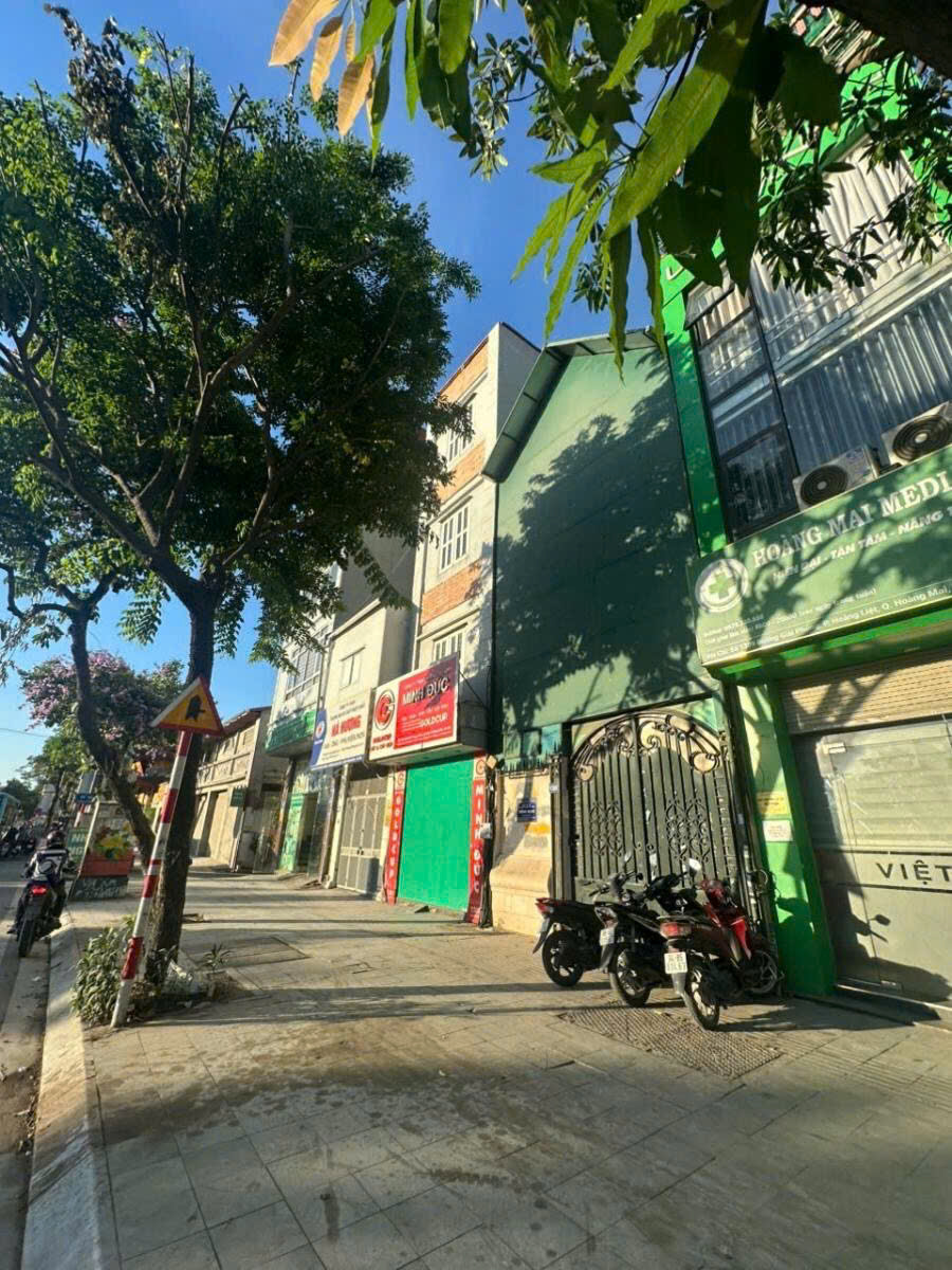 BÁN NHÀ MẶT ĐƯỜNG GIẢI PHÓNG HÀ NỘI - MẶT PHỐ LỚN - TRUNG TÂM DI CHUYỂN BẮC NAM.