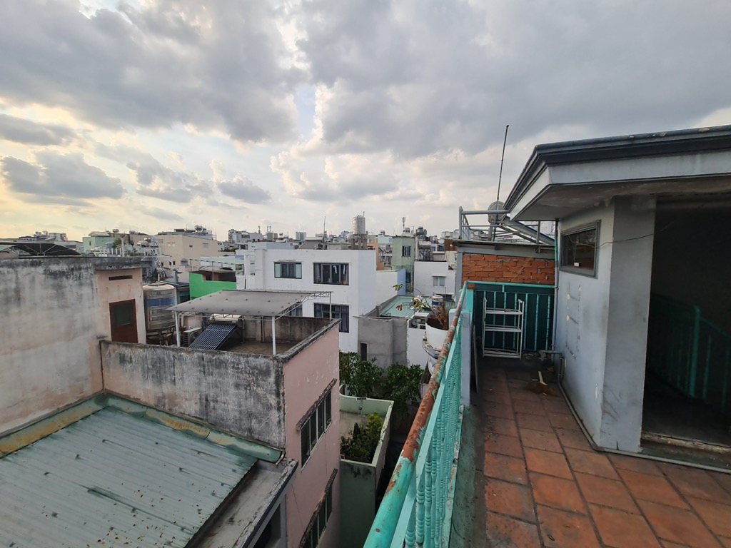 BÁN NHÀ QUẬN 3 - LÊ VĂN SỸ - NGANG 5.5M - 5 TẦNG