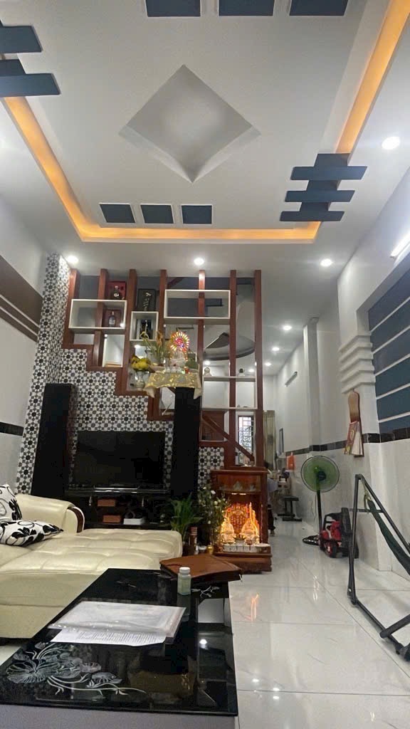 Nhà đẹp 48m2-2 tang- hẻm oto thông- giá bán chỉ 4 tỷ