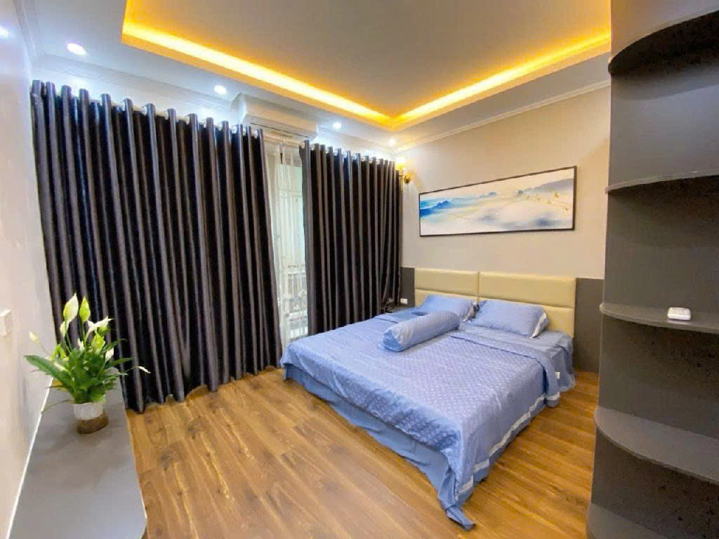 Bán nhà Tây Hồ 6.5 Tỷ DT: 40m2 - MT 3.3m LH: 0327359512