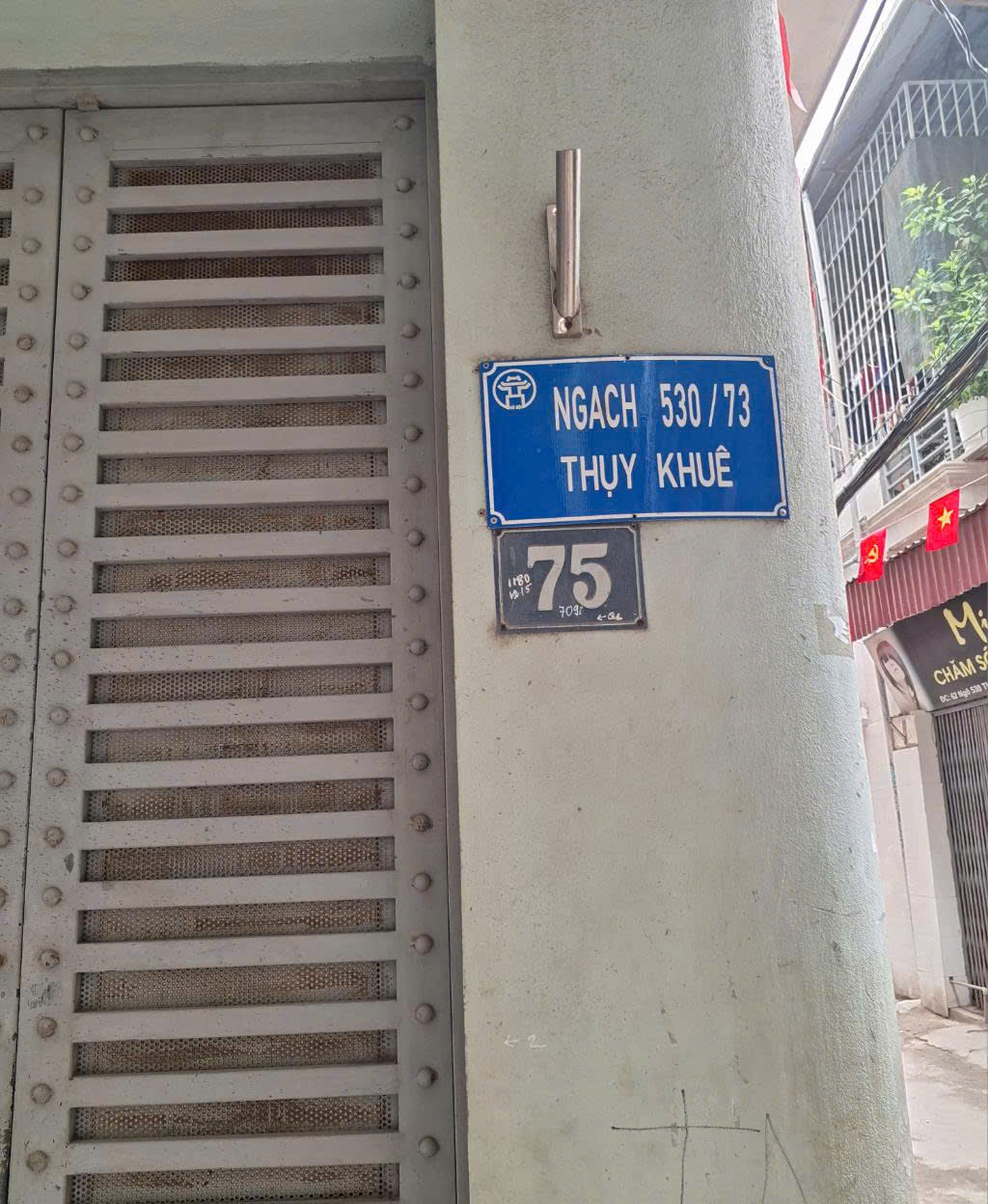 cần bán nhà Lạc Long Quân Thụy khuê