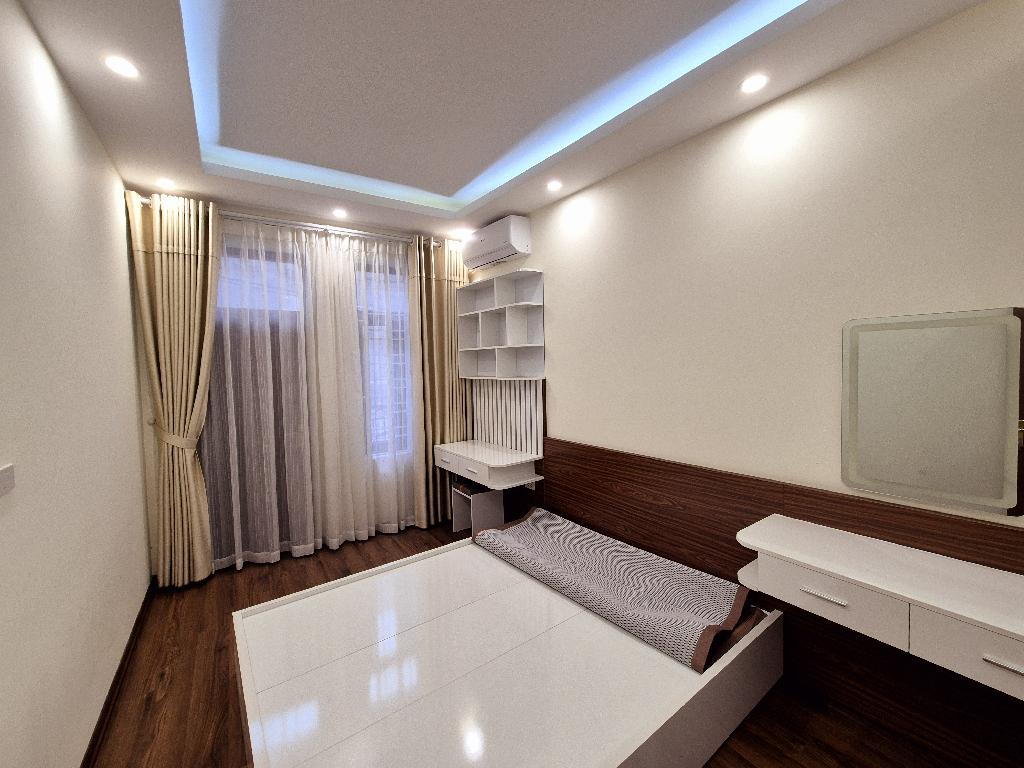 Gấp! BÁN nhà Yên Hòa DT:55m,giá 9,2 tỷ. DT : 40tr/th