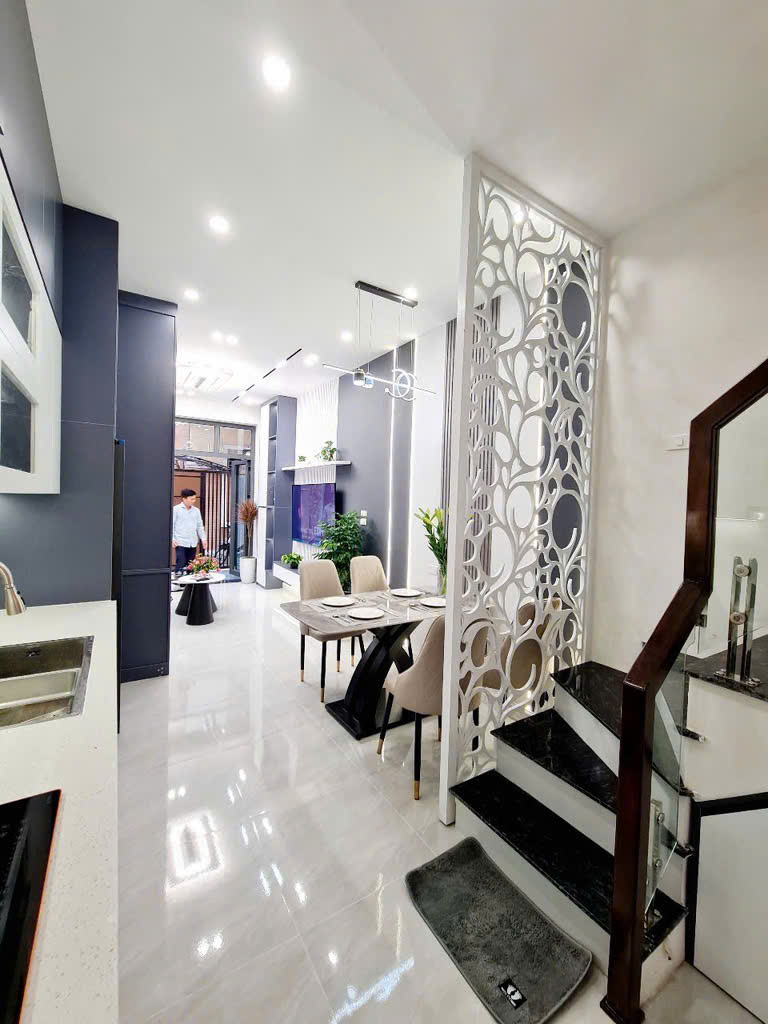 Nhà mới đẹp 4 tầng Đội Cấn - Full nội thất - Sổ đỏ chính chủ 9,6 tỷ