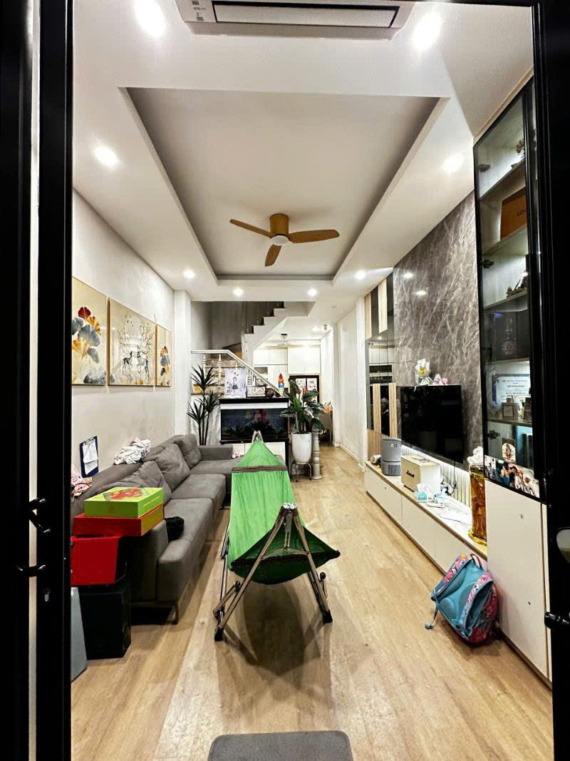 BÁN NHÀ THUỴ KHUÊ - 4 TẦNG 42M2 - NGÕ THÔNG - GẦN HỒ TÂY - 2 THOÁNG 10.5 TỶ