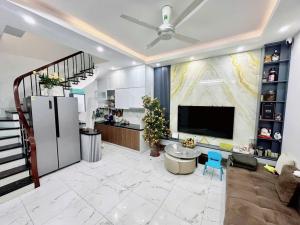 HOT: Nhà phân lô Lạc Long Quân - 5 tầng - Full nội thất 32m2