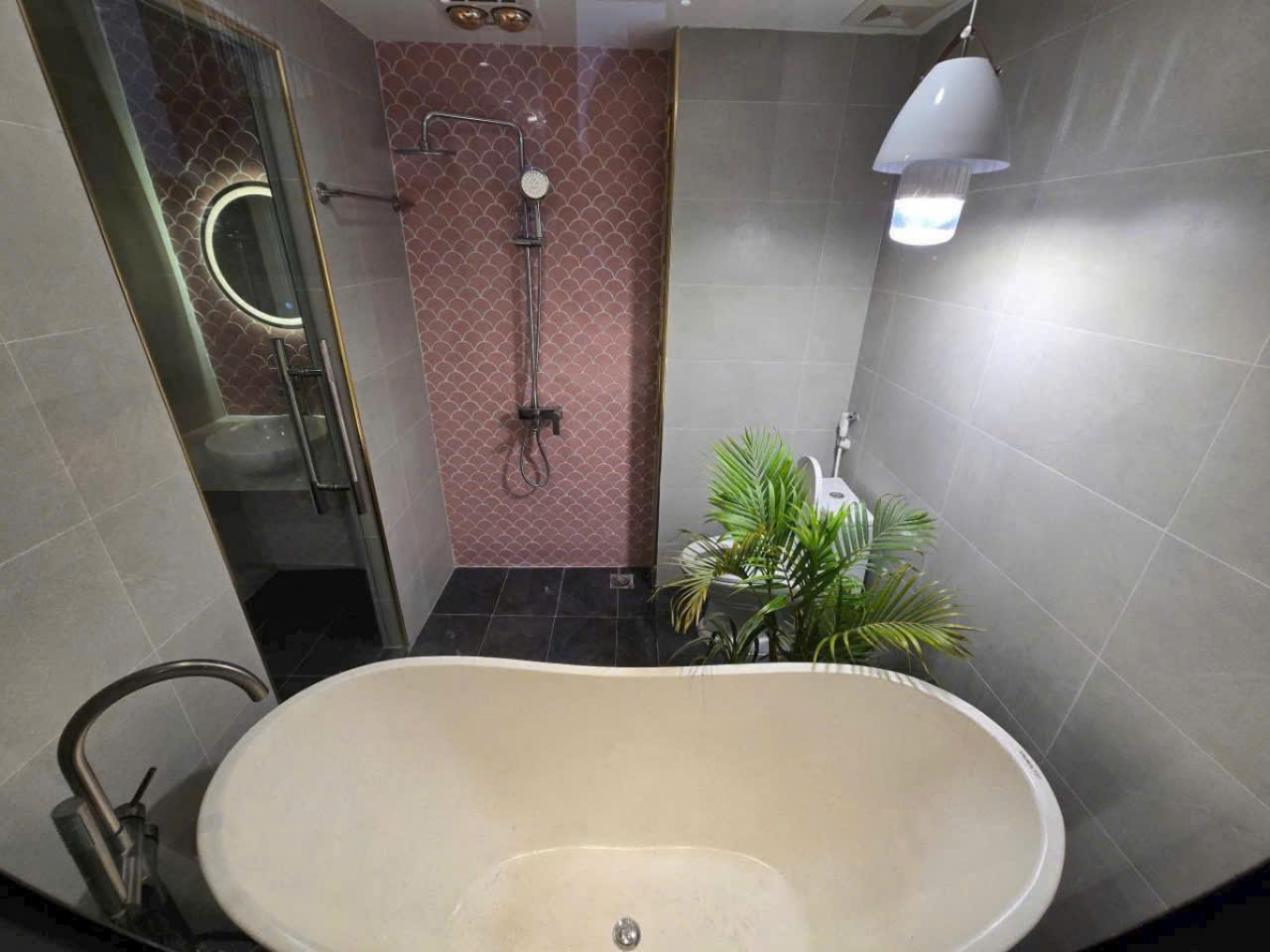 Bán nhà phố Trạm Long Biên ngõ ô tô Dt 34m 6 Tầng Mt 5m Giá 8.05 tỷ