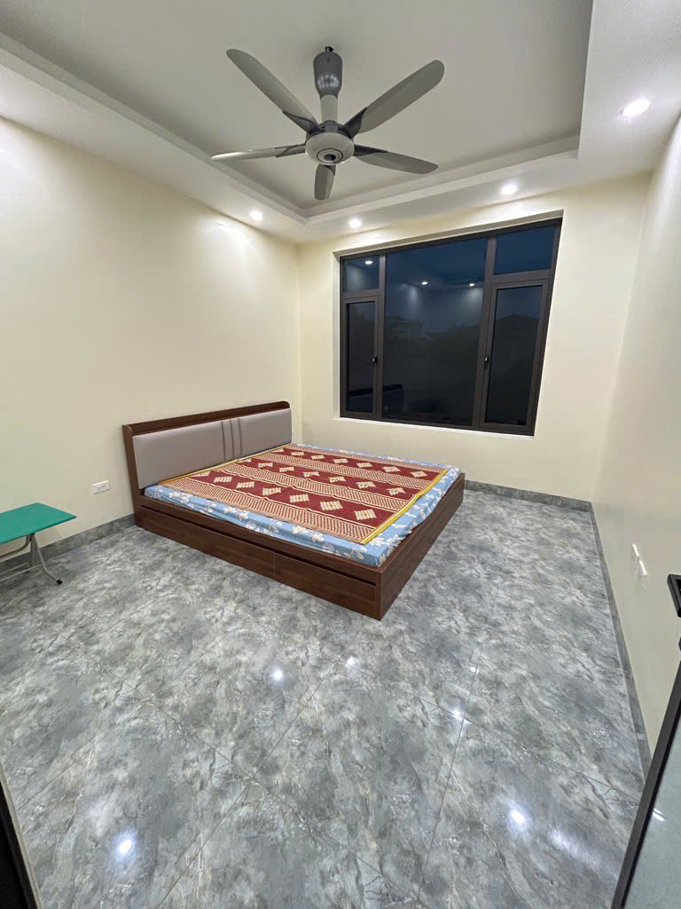 Bán Nhà *VIP* Thang Máy - Dương Xá Gia Lâm Dt 40m 5Tầng Mt 4m Giá 5.5 tỷ
