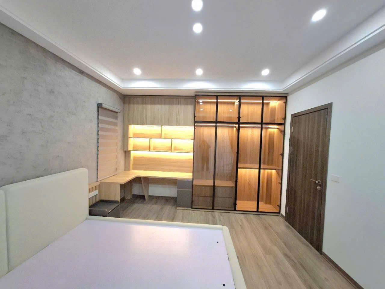 Bán nhà phố Trạm Long Biên Thang Máy Dt 48m 6 Tầng Giá 9,6 tỷ