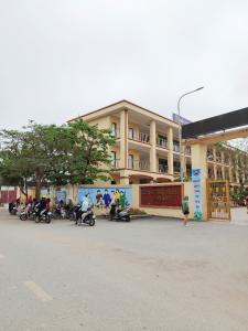Bán đất tặng nhà c4 100m2 ô tô tránh ba gác qua đất thông các ngả