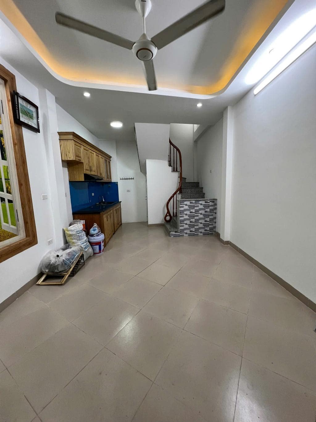 Ngõ Huế 32M2, 4 tầng, giá 3 tỷ 8 có thương lượng  Nhà bán ở Ngõ Huế , vip, trung tâm, hiếm nhà bán. Công năng đầy đủ.  Có sổ đỏ.  LH: 0823329279