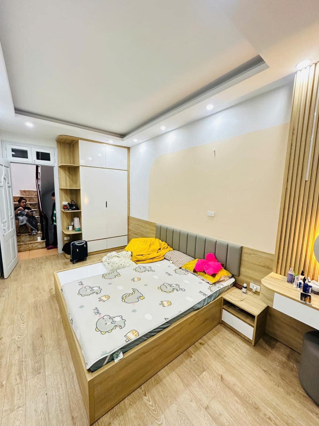 BÁN NHÀ NGÕ Ô TÔ - 1 NGOẶT VÀO NHÀ - CÁCH MP HOÀNG QUỐC VIỆT CHỈ 70M