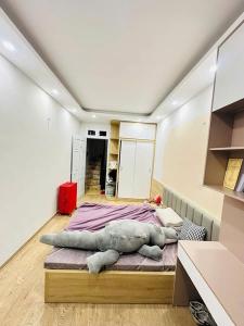 BÁN NHÀ NGÕ Ô TÔ - 1 NGOẶT VÀO NHÀ - CÁCH MP HOÀNG QUỐC VIỆT CHỈ 70M