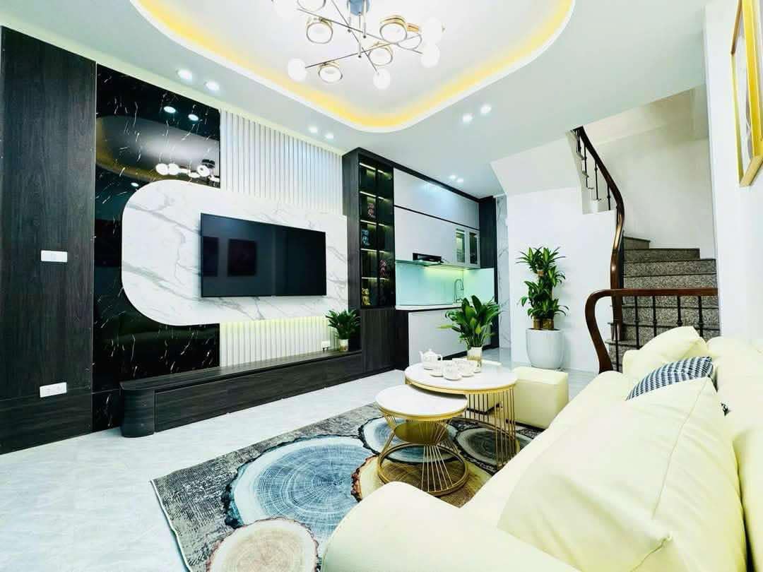 Bán nhà Kim Ngưu, S 30m2, 4 tầng, dân xây rất đẹp ở luôn.